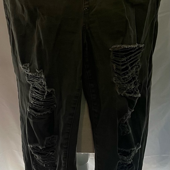 Cute destroyed forever 21 joggers - Picture 2 of 10